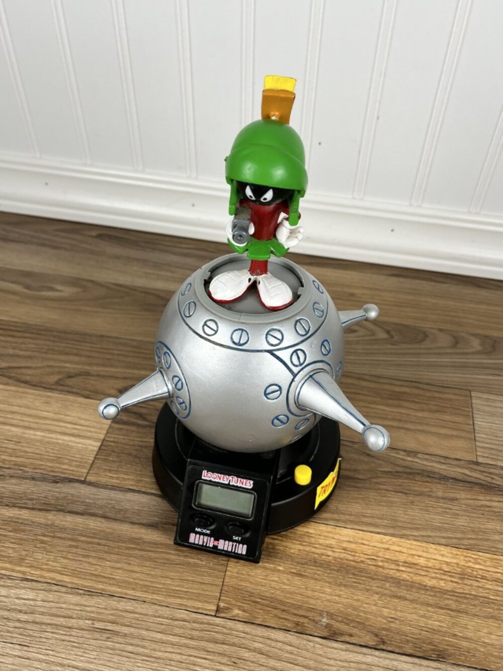 Looney Tunes Pop Up Marvin The Martian Alarm Clock 1993 - Picture 2 of 10